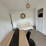 شقة One-bedroom Apartment, In Fabregas, Beachfront
