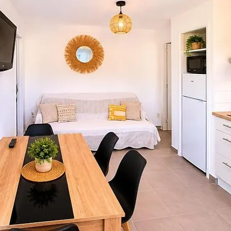 One-bedroom Apartment, In Fabregas, Beachfront Apartment