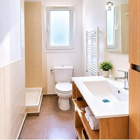 아파트 One-bedroom Apartment, In Fabregas, Beachfront