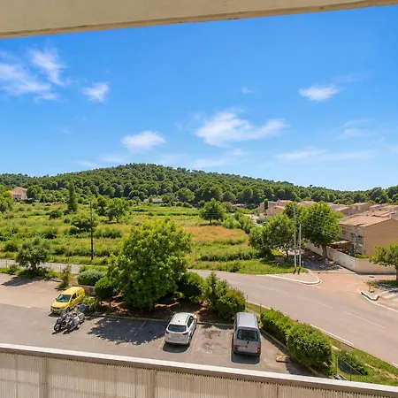 One-bedroom Apartment, In Fabregas, Beachfront * La Seyne-sur-Mer